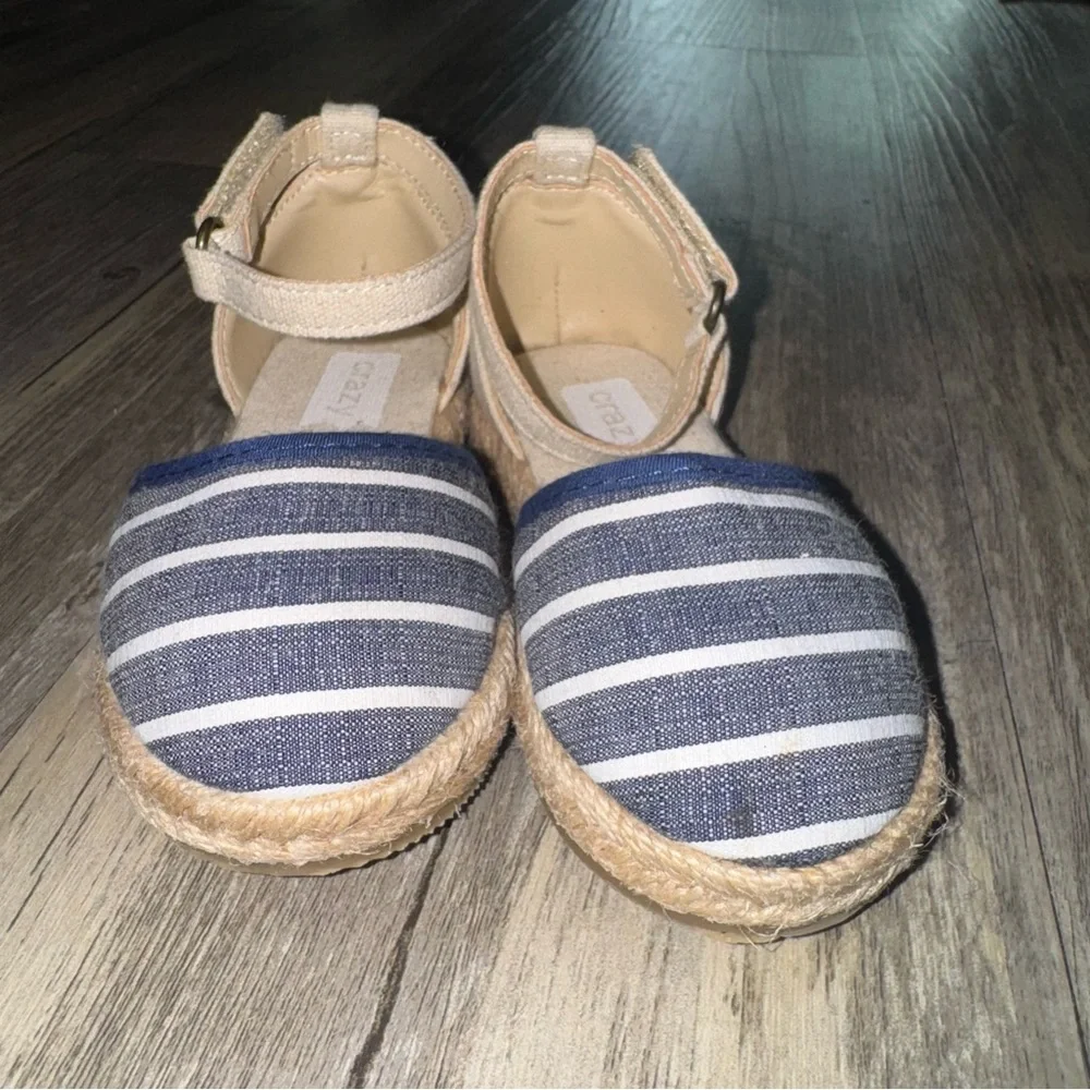 Crazy 8 Striped Blue and Cream Kids Sandals